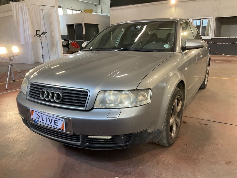 Audi A4 1.9 TDI 2002 – снимка 1