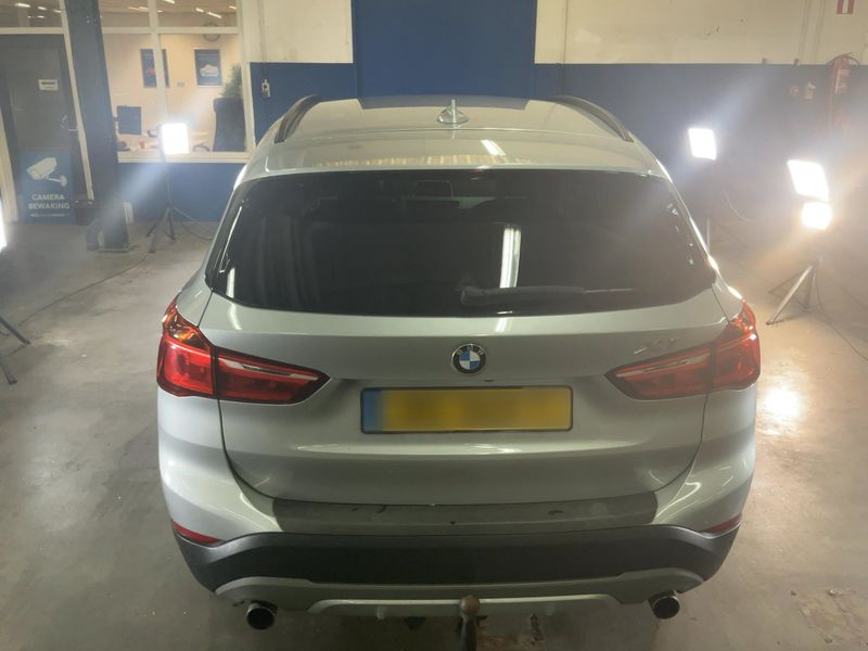 BMW X1 xDrive 20i Sport Line 2017 – снимка 7