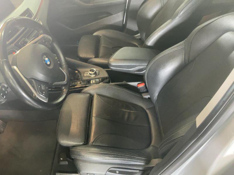 BMW X1 xDrive 20i Sport Line 2017 – снимка 16