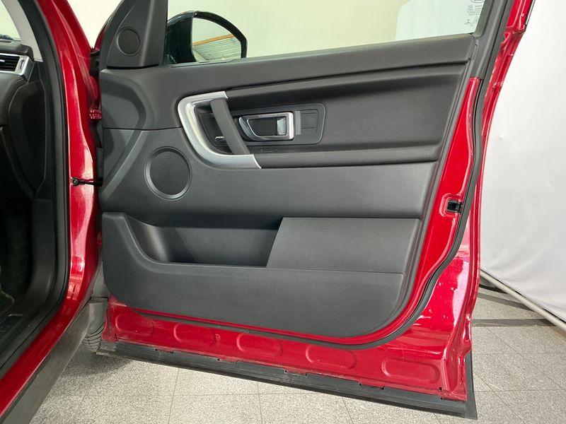 Land Rover Discovery Sport 2.0 Td4 SE AWD 2018 – снимка 25
