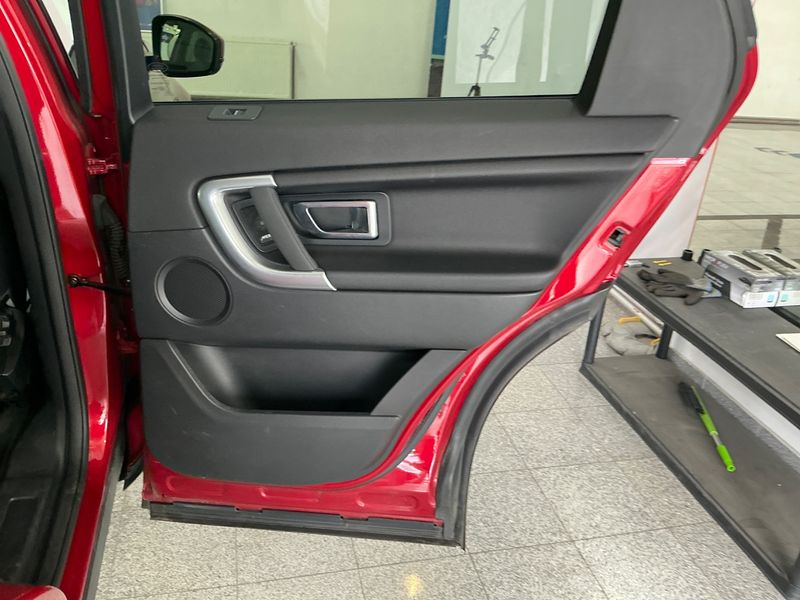 Land Rover Discovery Sport 2.0 Td4 SE AWD 2018 – снимка 28