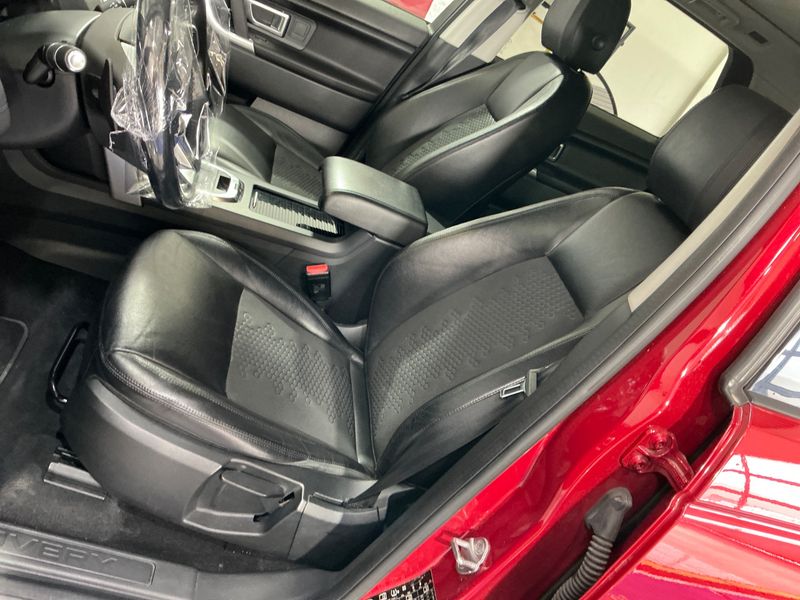 Land Rover Discovery Sport 2.0 Td4 SE AWD 2018 – снимка 31