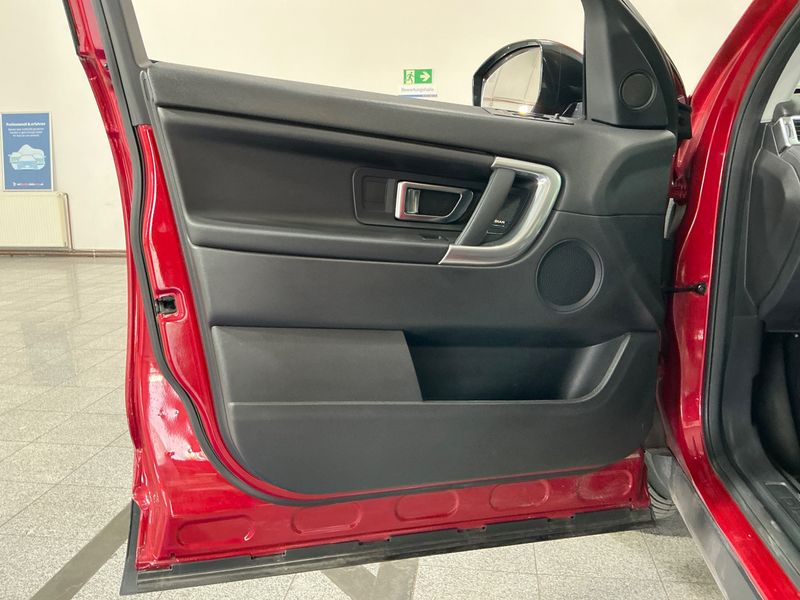 Land Rover Discovery Sport 2.0 Td4 SE AWD 2018 – снимка 30