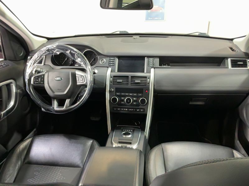 Land Rover Discovery Sport 2.0 Td4 SE AWD 2018 – снимка 18