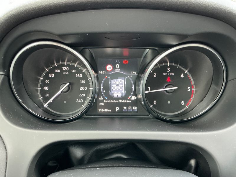 Land Rover Discovery Sport 2.0 Td4 SE AWD 2018 – снимка 19