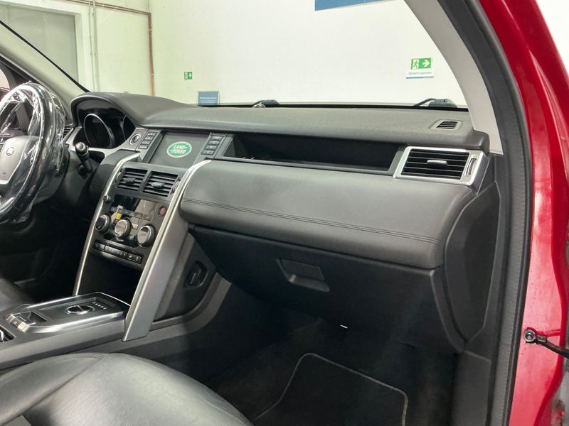 Land Rover Discovery Sport 2.0 Td4 SE AWD 2018 – снимка 26