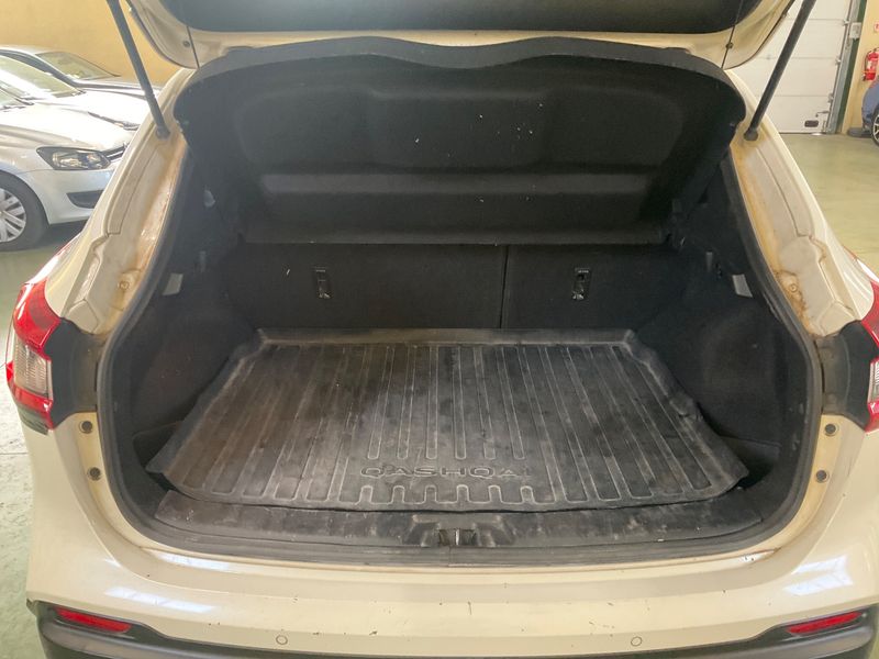 Nissan Qashqai 1.6 360 2017 – снимка 15