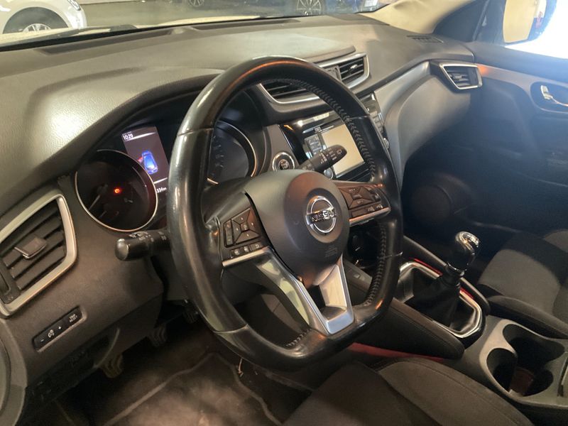 Nissan Qashqai 1.6 360 2017 – снимка 29