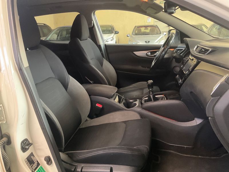 Nissan Qashqai 1.6 360 2017 – снимка 16