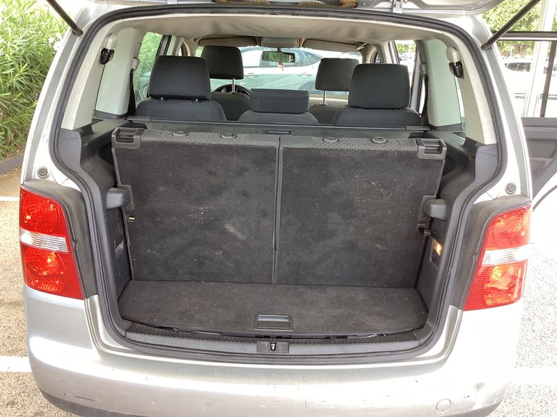 Volkswagen Touran 1.9 TDI Conceptline 2005 – снимка на щета