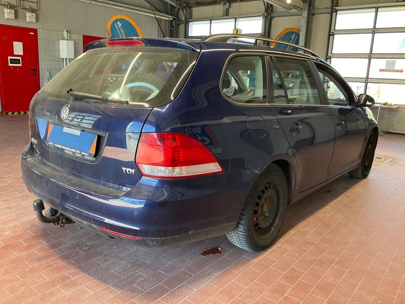 Volkswagen Golf V 1.9 TDI Trendline 2008 – снимка 2