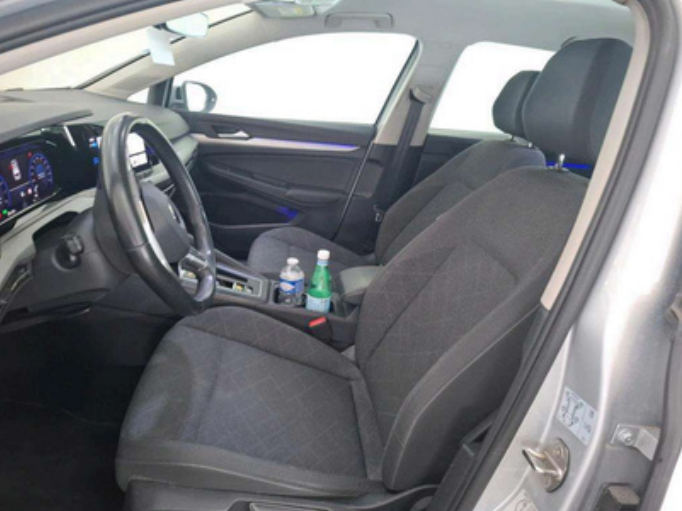 Volkswagen Golf VIII 1.5 eTSI ACT Life Plus 2022 – снимка 9