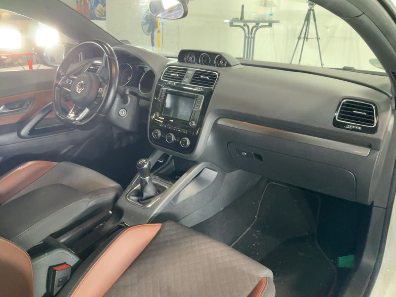 Volkswagen Scirocco 2.0 TSI Allstar BlueMotion Tech 2016 – снимка 18