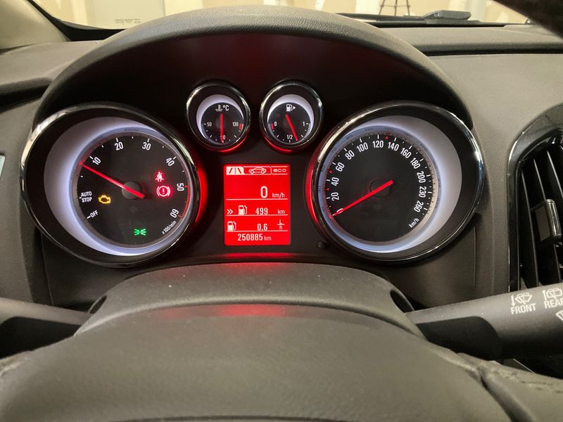 Opel Astra 1.6 CDTI DPF Cosmo 2014 – снимка 4