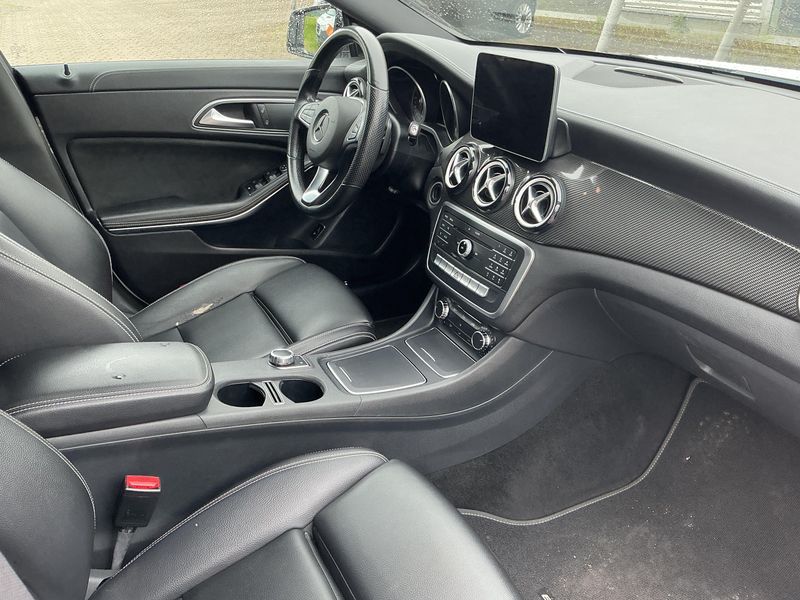 Mercedes-Benz CLA-Klasse CLA 200 UrbanStyle Edition 2019 – снимка 16