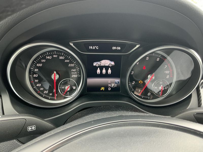 Mercedes-Benz CLA-Klasse CLA 200 UrbanStyle Edition 2019 – снимка 18