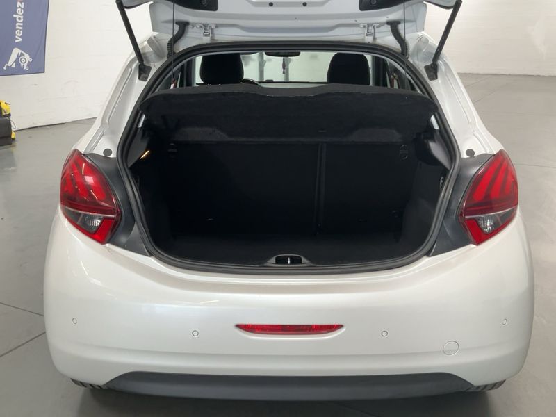 Peugeot 208 1.2 e-THP Roland Garros 2017 – снимка 15