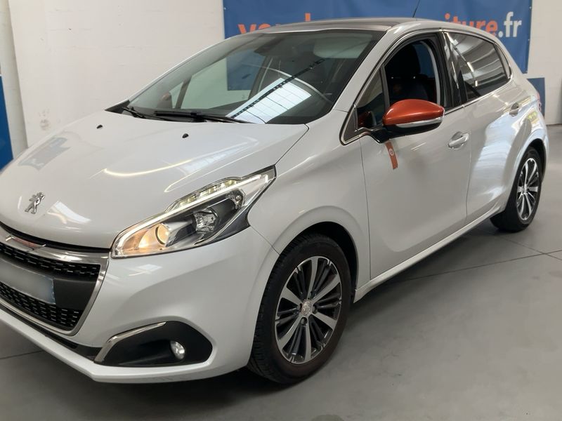 Peugeot 208 1.2 e-THP Roland Garros 2017 – снимка 2