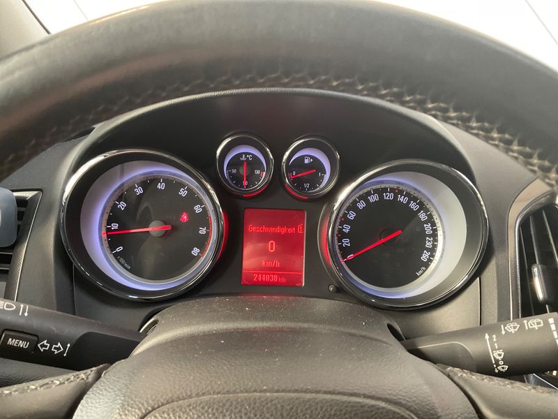 Opel Astra 1.4 Turbo Innovation 2012 – снимка 4