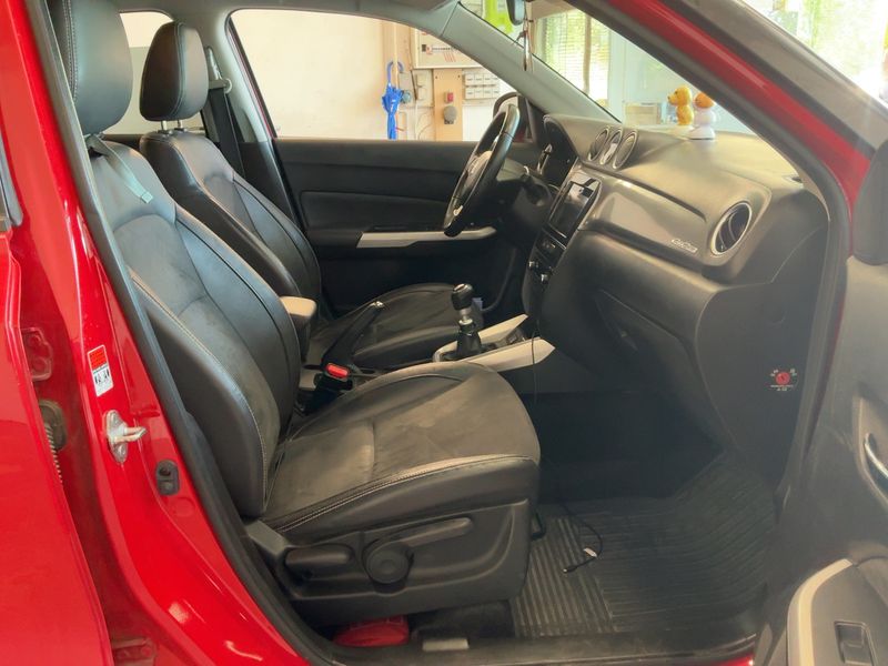 Suzuki Vitara 1.6 DDiS Pack 4x4 2016 – снимка 16