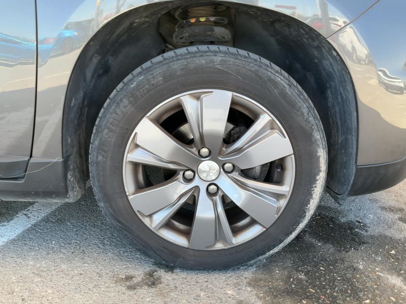Peugeot 2008 1.6 Blue-HDi Style 2018 – снимка 11
