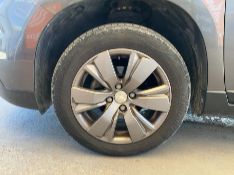 Peugeot 2008 1.6 Blue-HDi Style 2018 – снимка 3