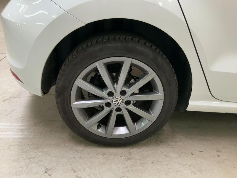 Volkswagen Polo 1.4 TDI Fresh BlueMotion Tech 2015 – снимка 9