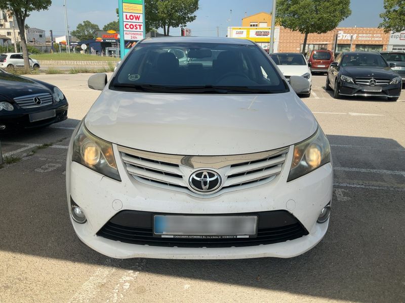 Toyota Avensis 2.0 D-4D Advance 2014 – снимка 14