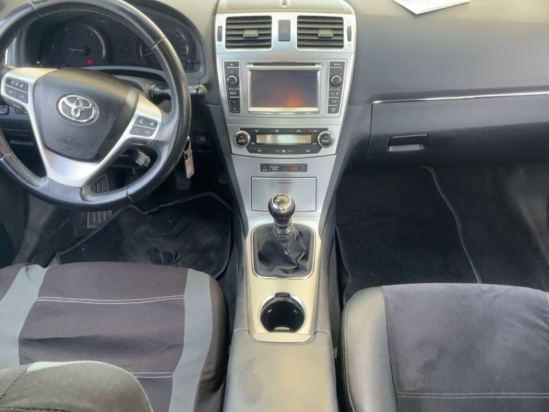 Toyota Avensis 2.0 D-4D Advance 2014 – снимка 17