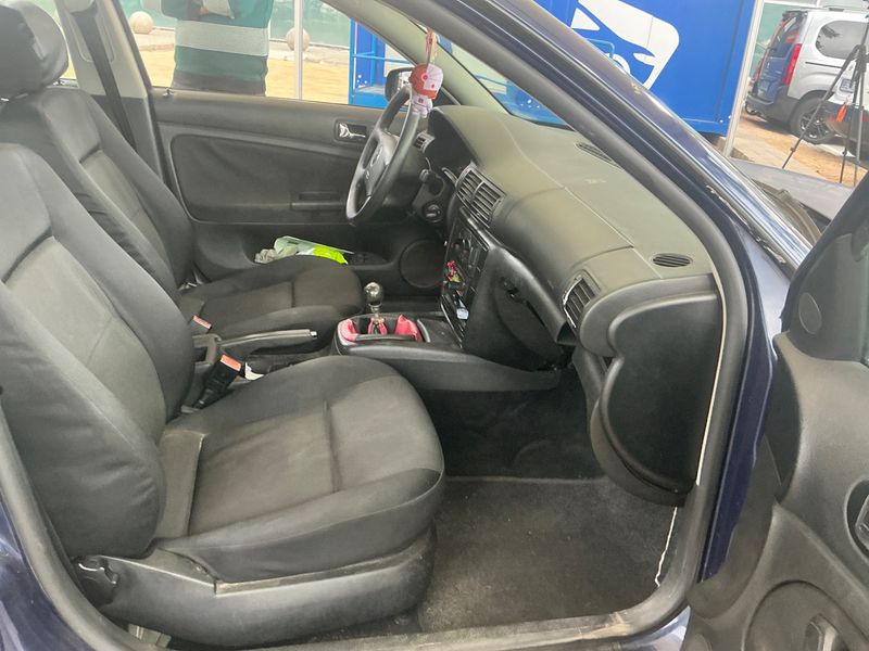 Volkswagen Passat 1.9 TDI Edition 2002 – снимка 3