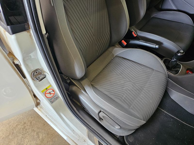 Volkswagen Polo 1.2 TSI Comfortline BlueMotion Tech 2014 – снимка 29