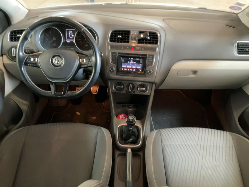 Volkswagen Polo 1.2 TSI Comfortline BlueMotion Tech 2014 – снимка 17