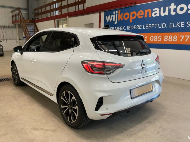 Renault Clio 1.6 Hybrid E-Tech Techno 2024 – снимка 6