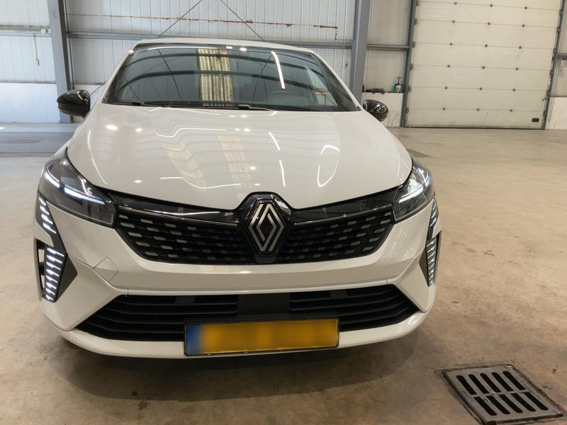 Renault Clio 1.6 Hybrid E-Tech Techno 2024 – снимка 14