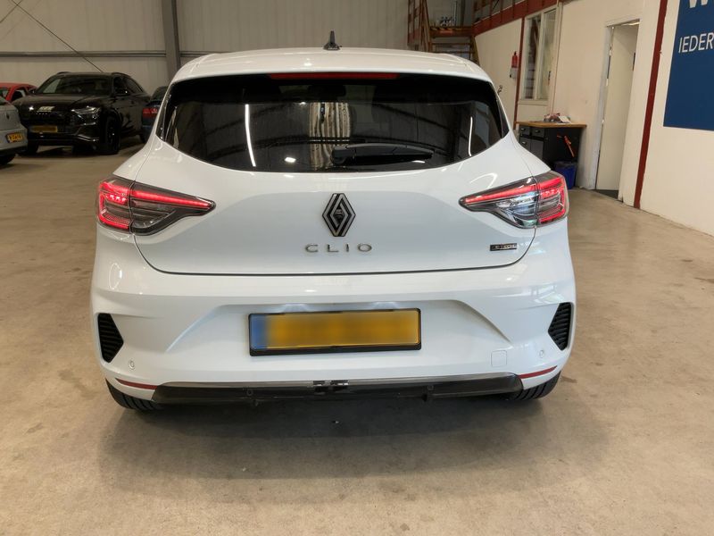 Renault Clio 1.6 Hybrid E-Tech Techno 2024 – снимка 7