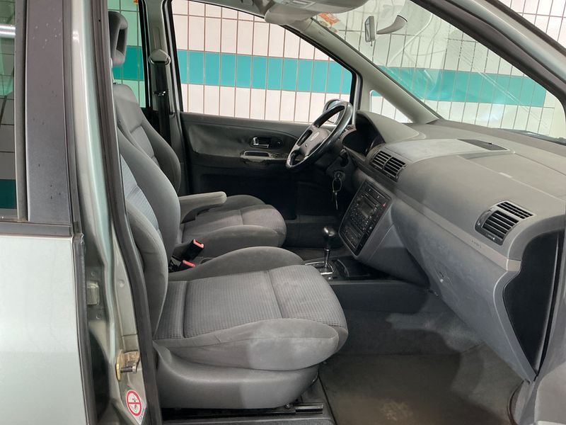Volkswagen Sharan 1.9 TDI Sportline 2005 – снимка 3