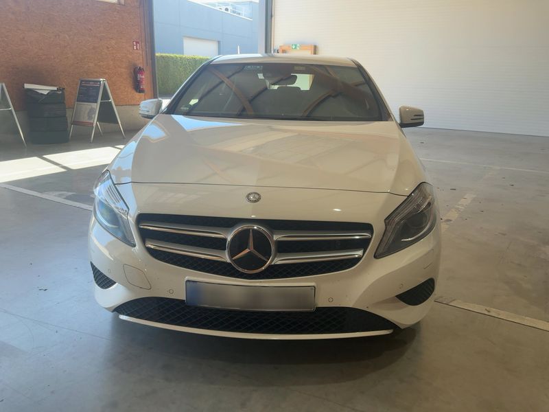 Mercedes-Benz A-Klasse A 200 BlueEfficiency Urban 2013 – снимка 14