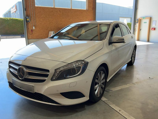 Mercedes-Benz A-Klasse A 200 BlueEfficiency Urban 2013 – снимка 1
