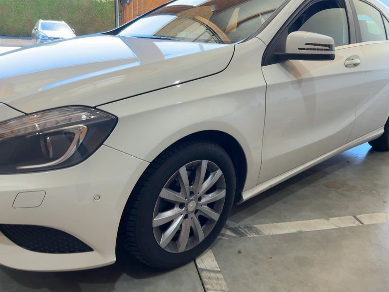 Mercedes-Benz A-Klasse A 200 BlueEfficiency Urban 2013 – снимка 2