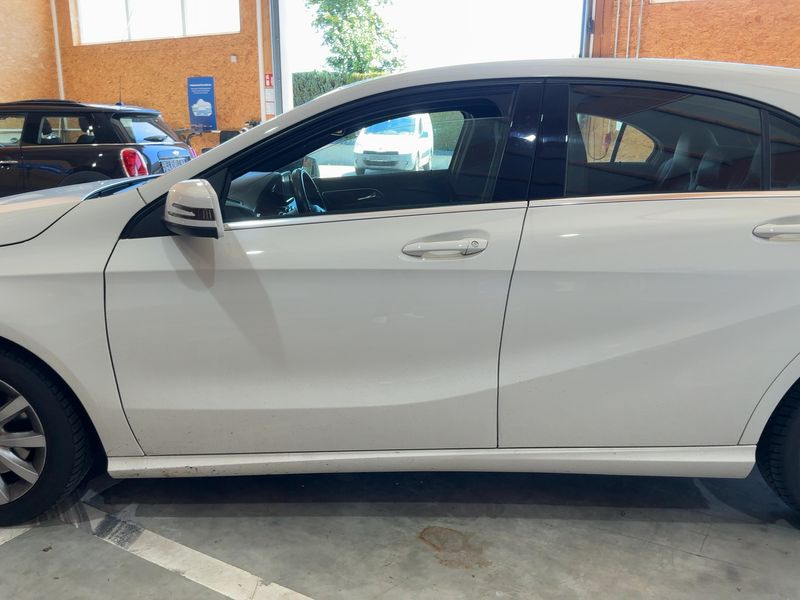Mercedes-Benz A-Klasse A 200 BlueEfficiency Urban 2013 – снимка 4