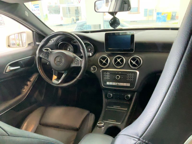 Mercedes-Benz A-Klasse A 200 CDI 4Matic Urban 2016 – снимка 18
