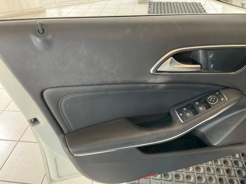 Mercedes-Benz A-Klasse A 200 CDI 4Matic Urban 2016 – снимка 33