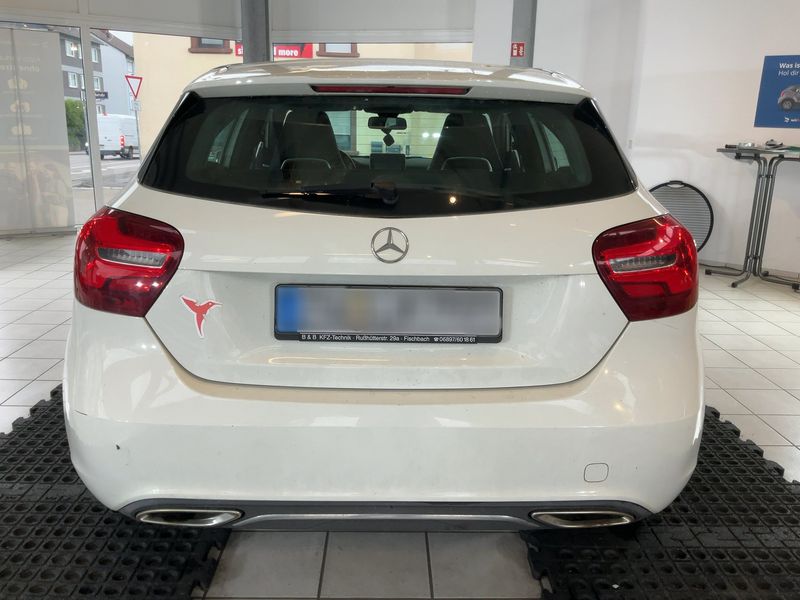 Mercedes-Benz A-Klasse A 200 CDI 4Matic Urban 2016 – снимка 7