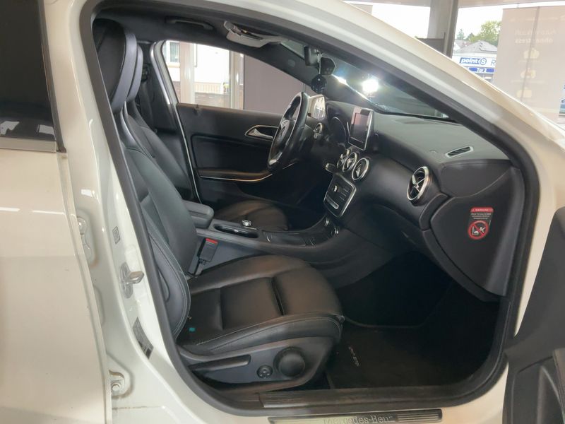 Mercedes-Benz A-Klasse A 200 CDI 4Matic Urban 2016 – снимка 17