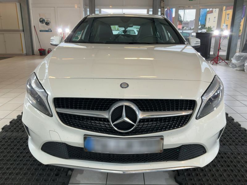 Mercedes-Benz A-Klasse A 200 CDI 4Matic Urban 2016 – снимка 14