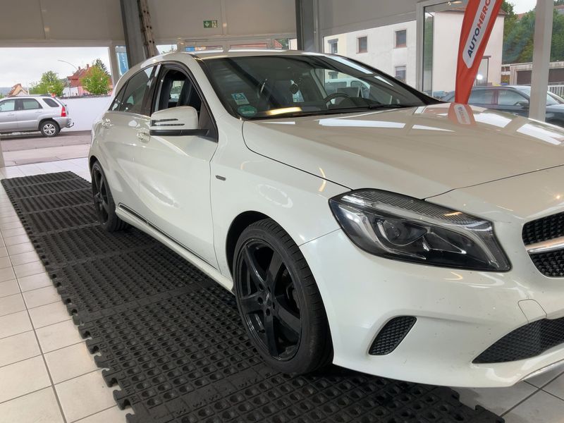 Mercedes-Benz A-Klasse A 200 CDI 4Matic Urban 2016 – снимка 12