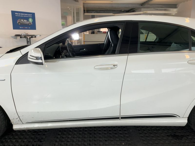 Mercedes-Benz A-Klasse A 200 CDI 4Matic Urban 2016 – снимка 4
