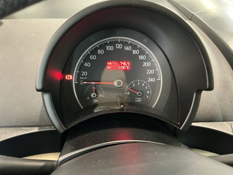 Volkswagen New Beetle 1.6 2009 – снимка 4