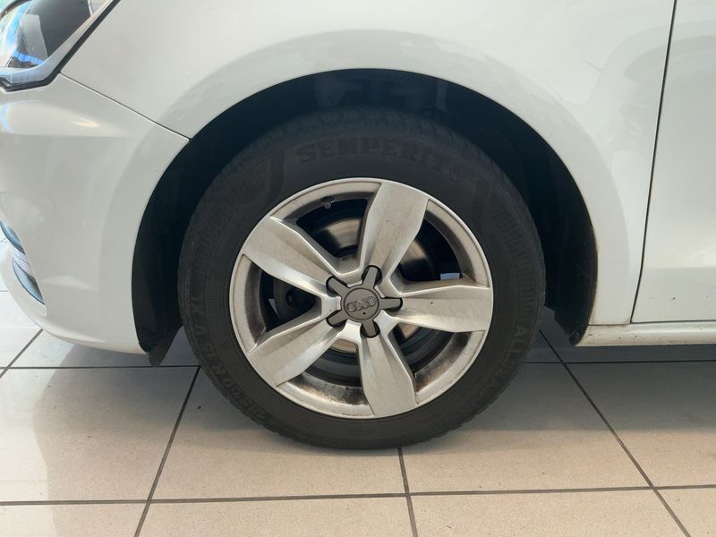 Audi A1 Sportback 1.0 TFSI 2015 – снимка 3