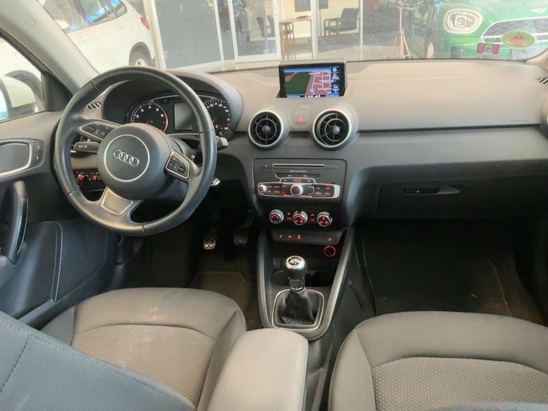 Audi A1 Sportback 1.0 TFSI 2015 – снимка 17